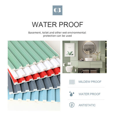 painel de parede acanelado plástico de madeira da grade WPC de 8.5mm nenhuma pintura impermeável