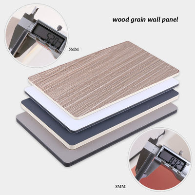 Painéis decorativos de papel de parede de PVC à prova d'água e à prova de mofo grão de madeira plana 1220 mm